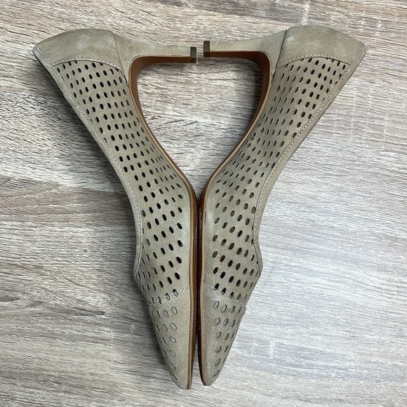 Franco Sarto Dew Perforated Kitten Heel Shoes Nude Genuine Suede Pointed Toe 9 - Picture 3 of 9